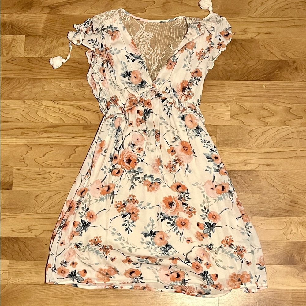 Floral Vneck Dress with Lace back